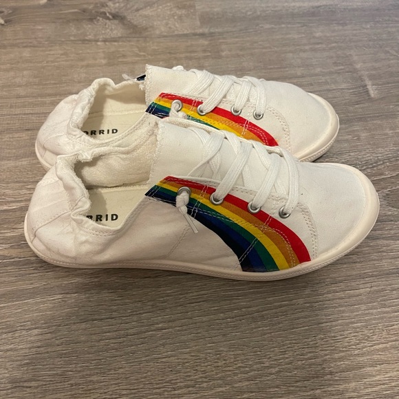 Torrid Riley shoes size 10WW.  Brand new never worn.   Rainbow design - Picture 4 of 6